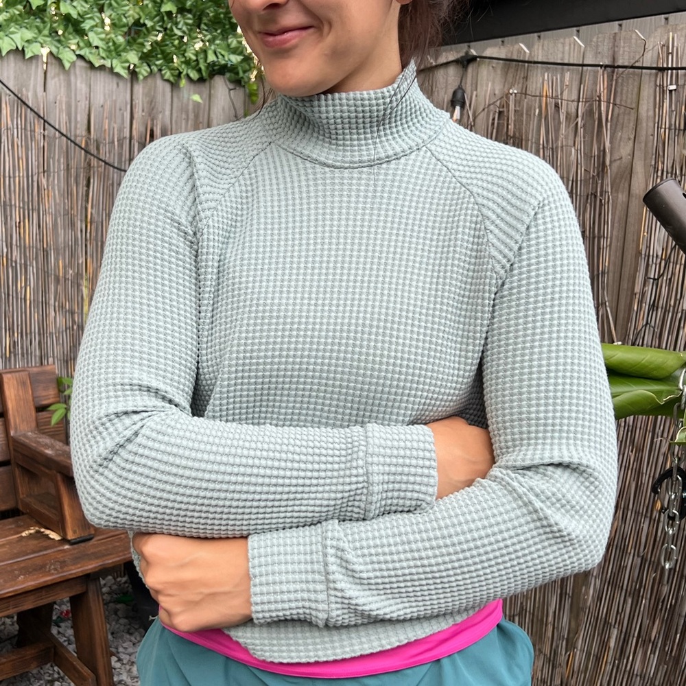 The North Face pullover xs